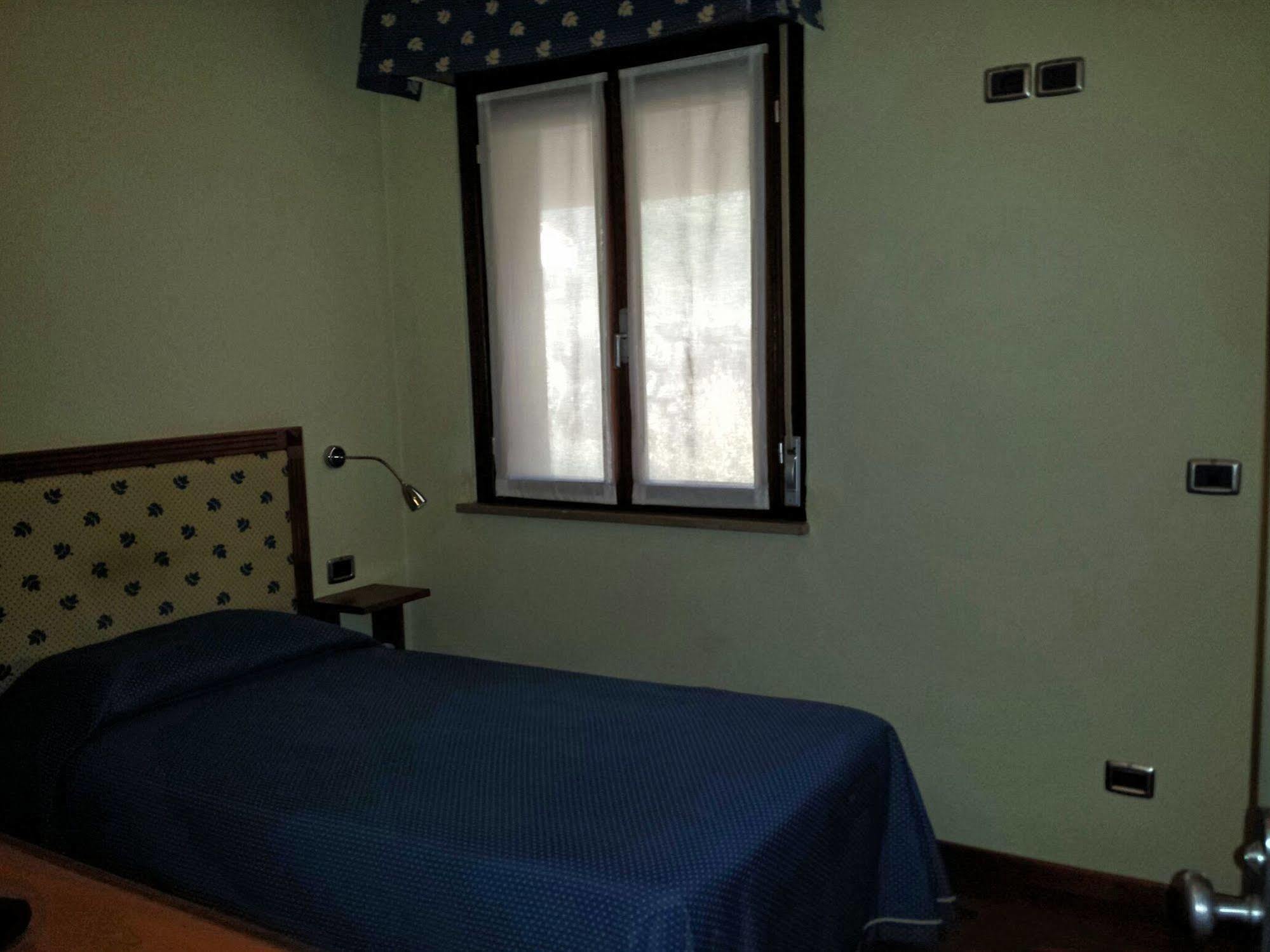 Hotel Il Castellaccio Piccione Exteriör bild