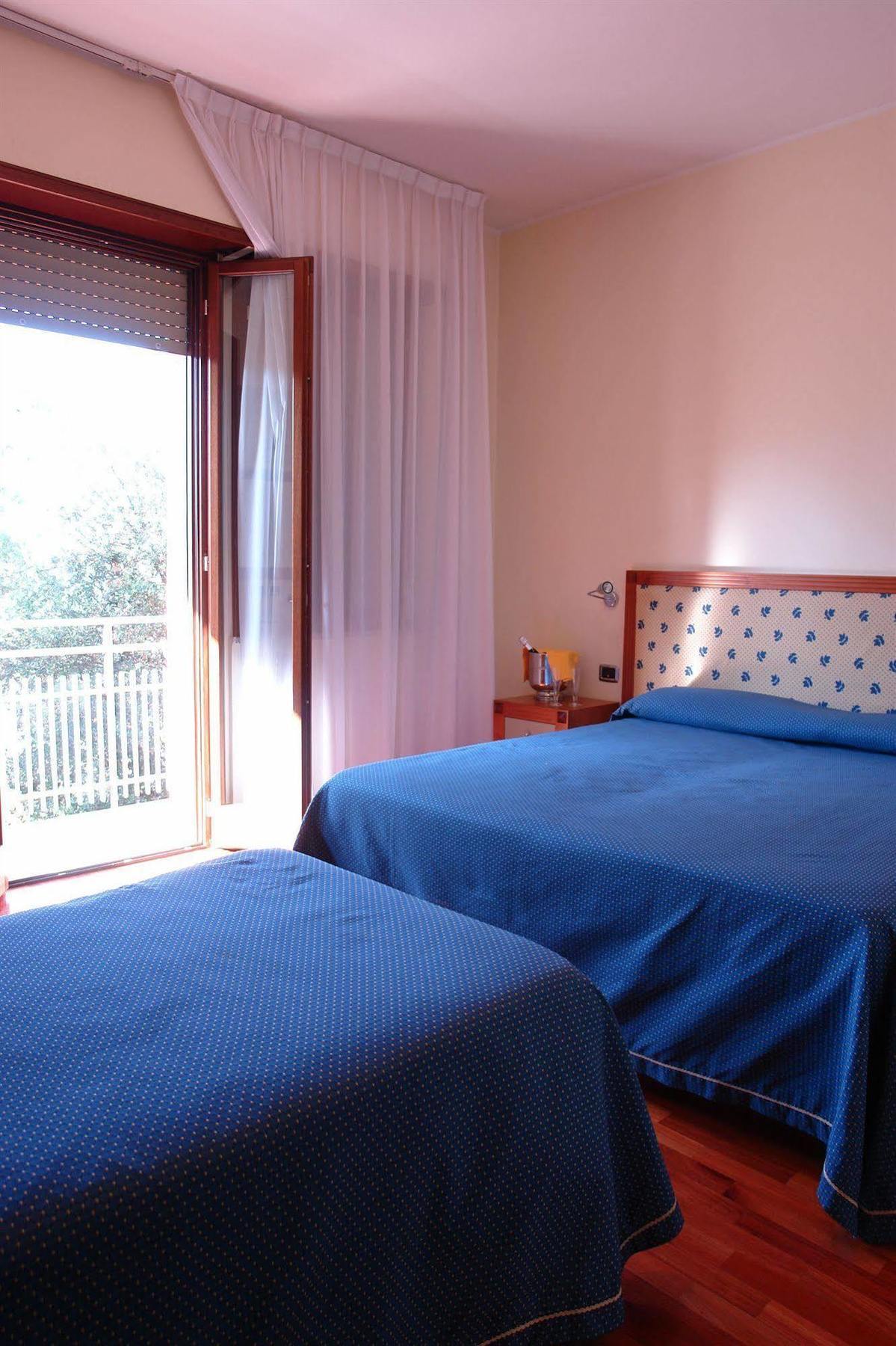 Hotel Il Castellaccio Piccione Exteriör bild