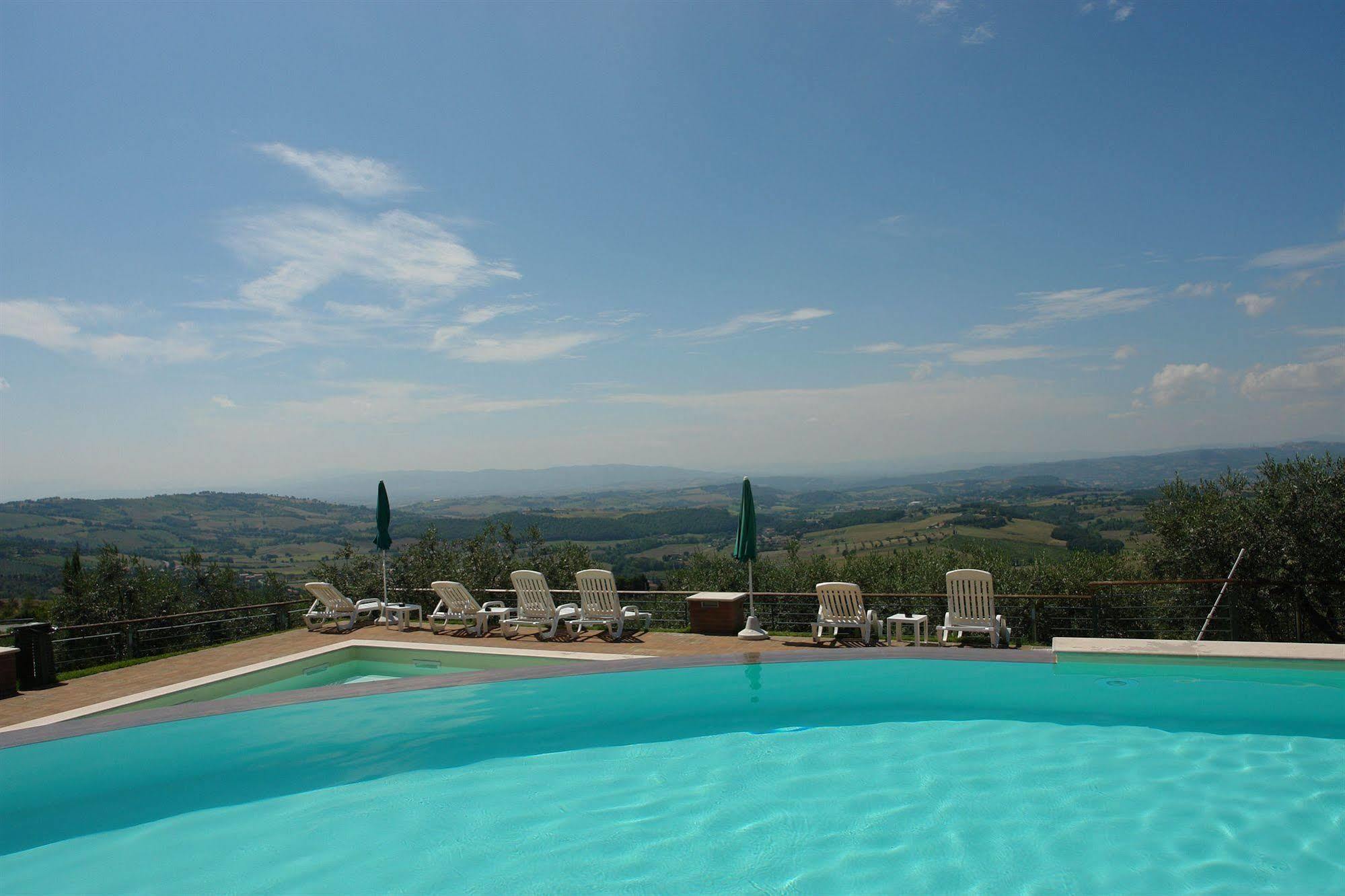 Hotel Il Castellaccio Piccione Exteriör bild