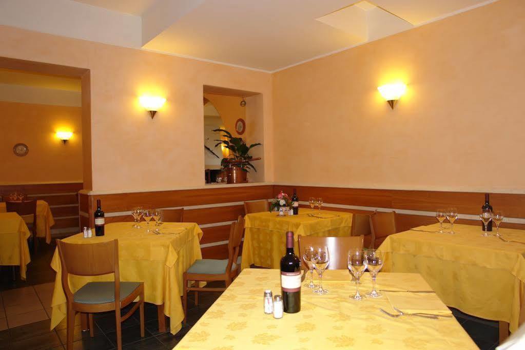 Hotel Il Castellaccio Piccione Exteriör bild