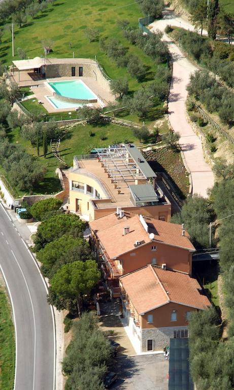 Hotel Il Castellaccio Piccione Exteriör bild